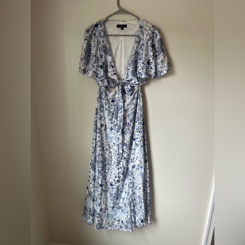 Lulu's Blue and White Floral Maxi Dress